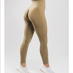 ALPHALETE AMPLIFY LEGGINGS-NOT GOLD SIZE SMALL